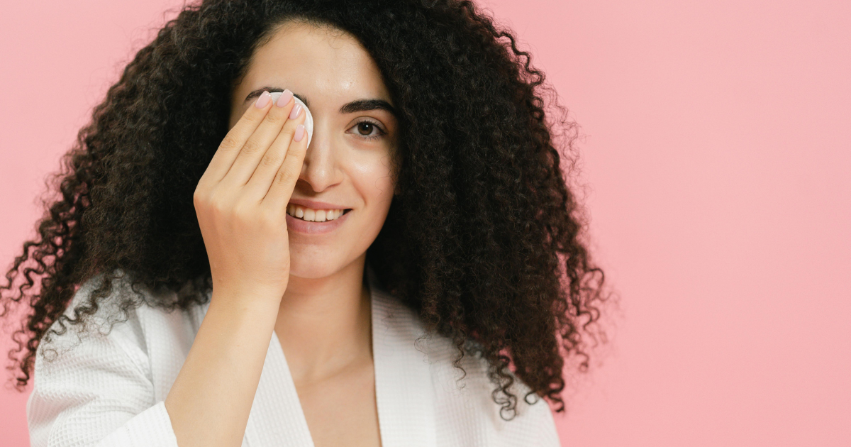 Meilleur nettoyant visage : Guide ultime pour une peau saine et éclatante